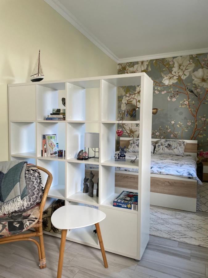 Flower House In The City Center! بريشتاين المظهر الخارجي الصورة